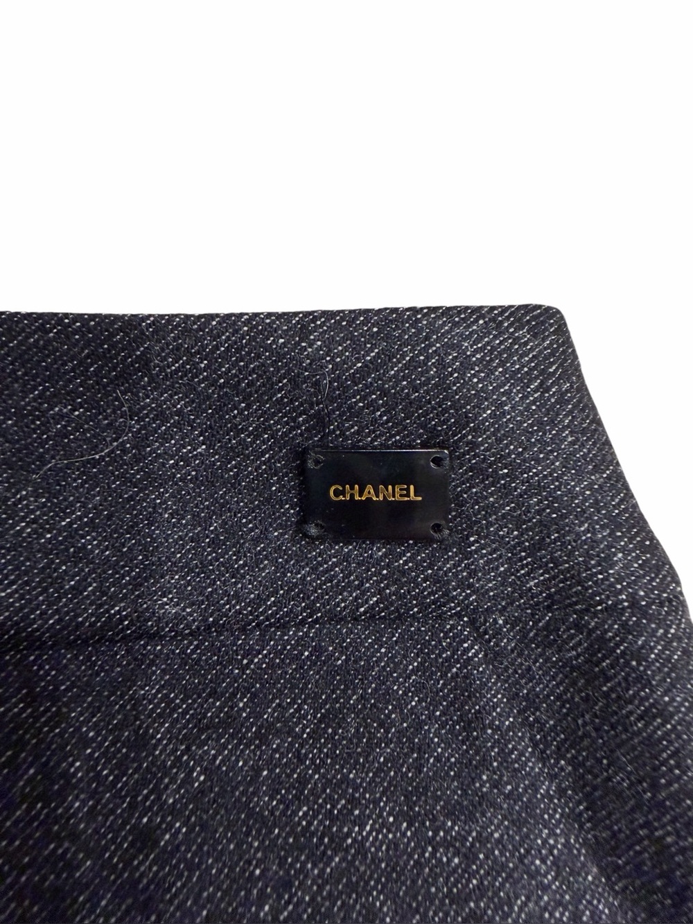 CHANEL Charcoal Grey Wool Skirt Side Pockets Silk Lined Size 38 NWOT